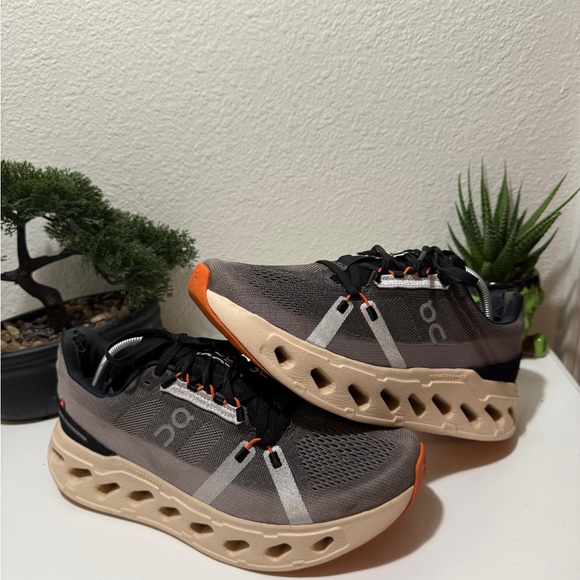 On Running Men's Black and Orange Athletic Shoes - Picture 1 of 4
